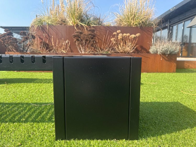 Sortlakeret-med-hjul