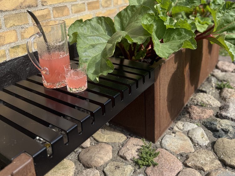 CUBY bænksæt i cortenstål til terrasse og have