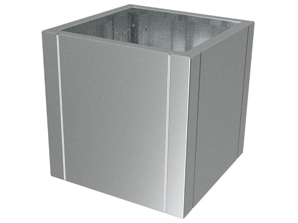 CUBY lav kvadratisk plantekasse i galvaniseret stål vist som fritstående produkt