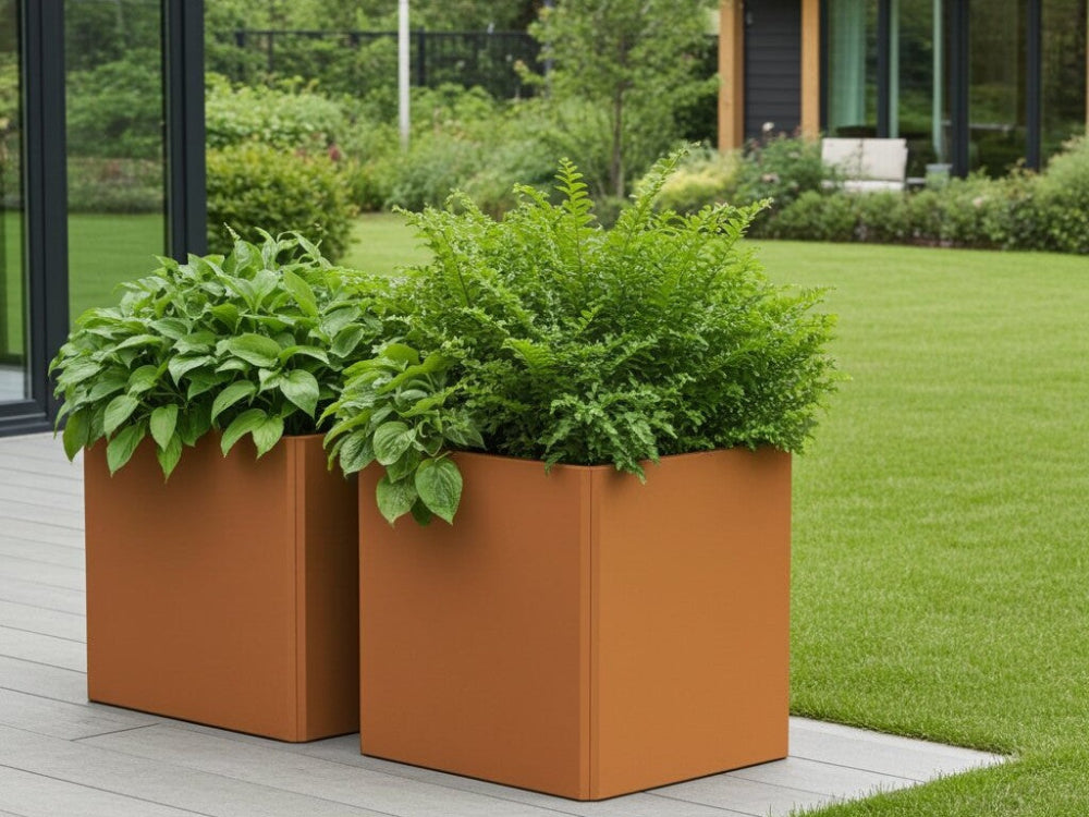 EDGY kvadratisk høj plantekasse i cortenstål sammensat som modul