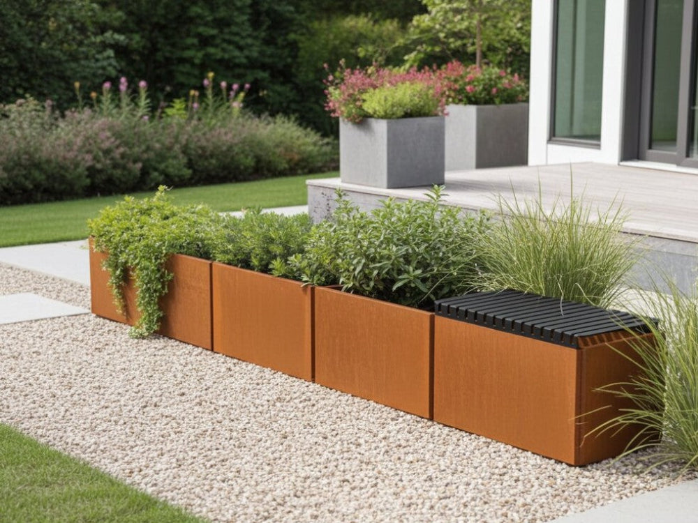 Topbænk 80 cm i cortenstål som siddeplads på plantekasse