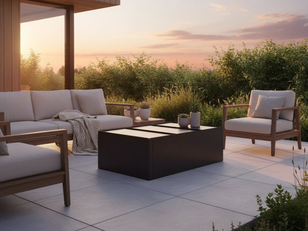 Loungebord i stål til moderne terrasse og loungeområde