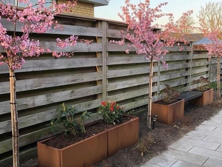 Cortenstål plantekasse EDGY 157 x 40 x 40 cm