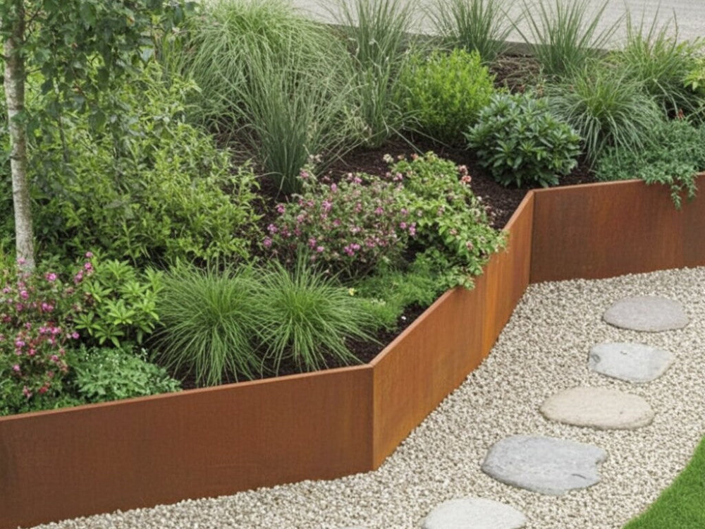 Indvendigt hjørne 45 grader til støttemur i cortenstål i haven