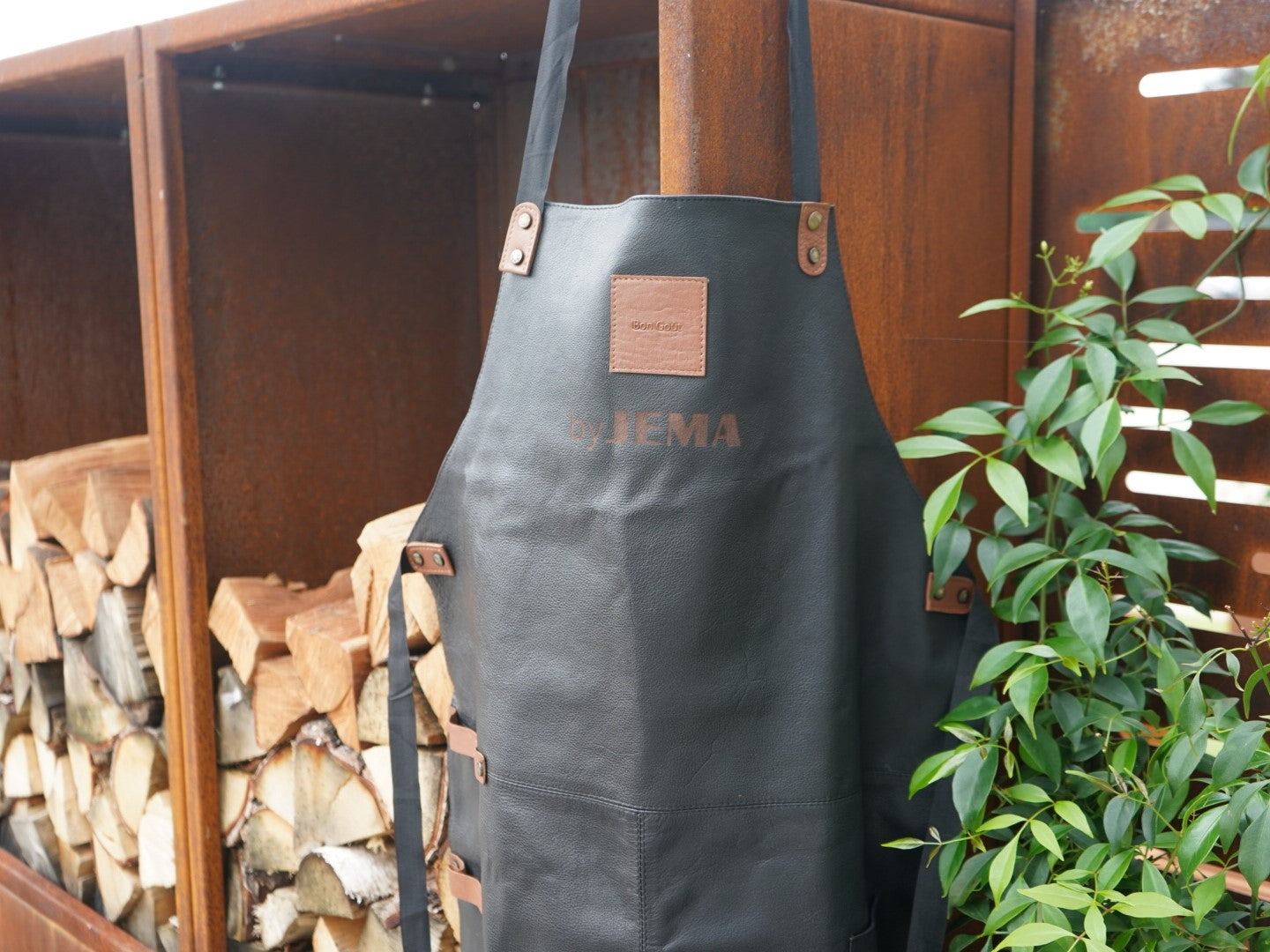 L der Forkl de Med ByJEMA Logo L der Forkl de Med ByJEMA Logo